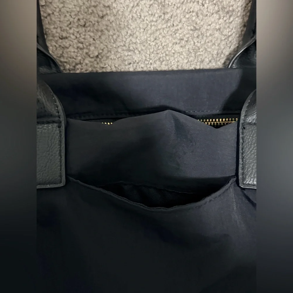 Universal Thread Black Tote Bag with Top Handles - Picture 5 of 8